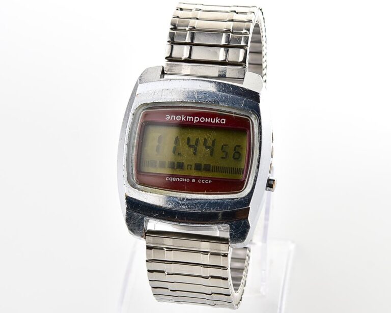 Large vintage USSR digital watch Electronika