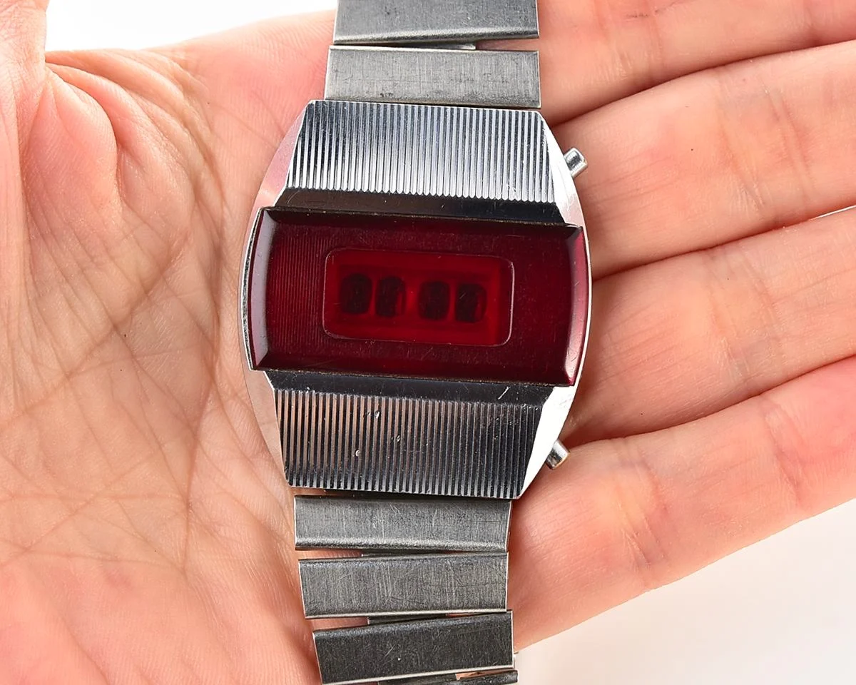 First Red LED Digital Vintage USSR Wrist Watch Electronika E-1 Pulsar!