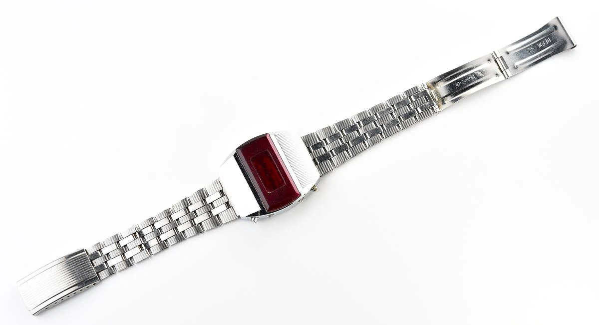First Red LED Digital Vintage USSR Wrist Watch Electronika E-1 Pulsar!