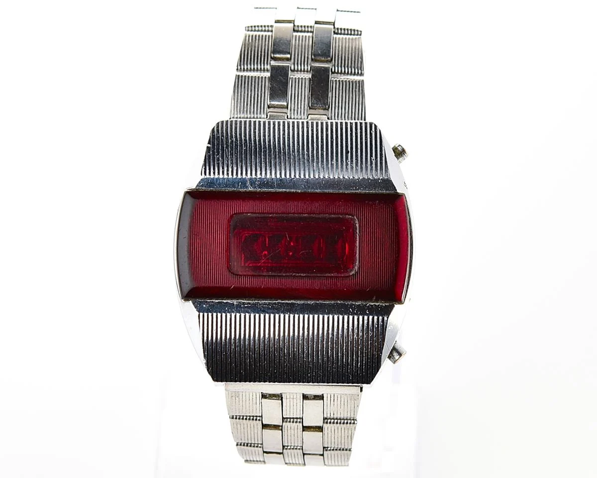 First Red LED Digital Vintage USSR Wrist Watch Electronika E-1 Pulsar!