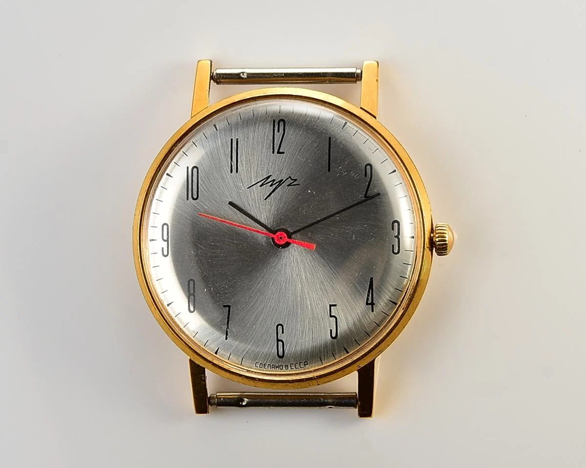 TIME CAPSULE: Luch Soviet gold-plated vintage watch - complete with box and passport!