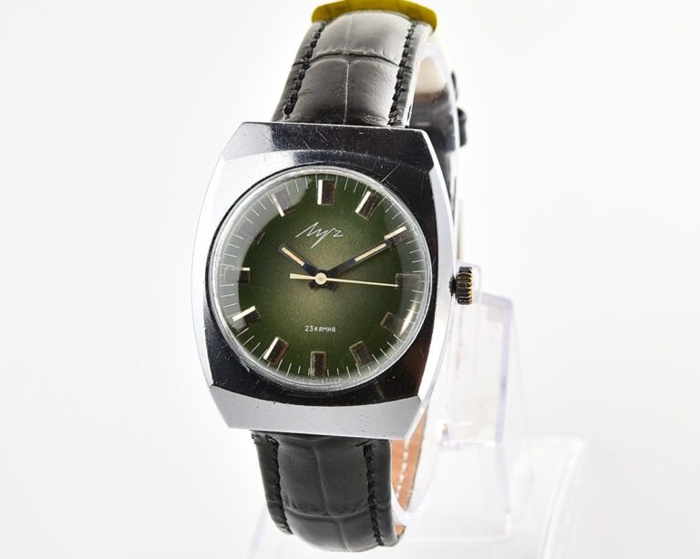 Vintage soviet Luch mechanical wristwatch