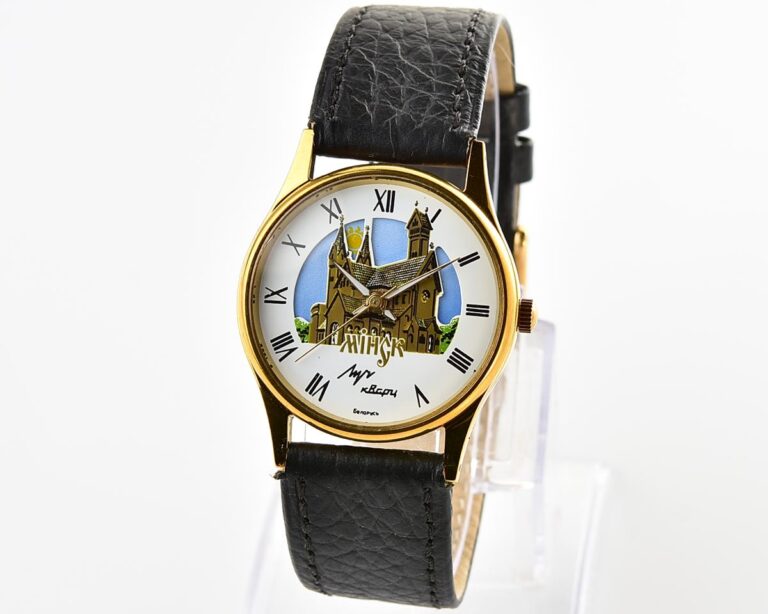 Luch quartz watch with moving sky dial