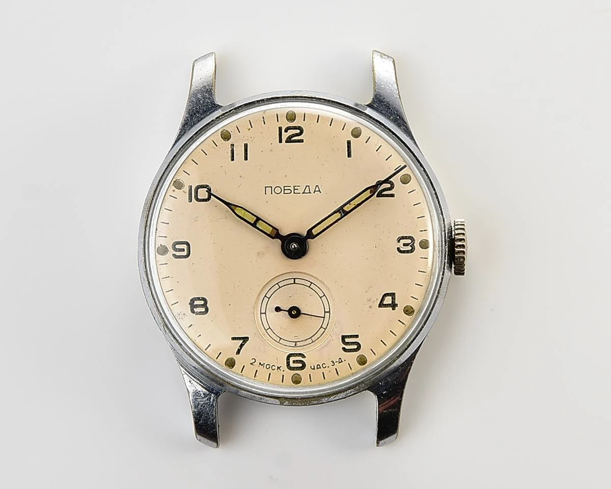 Excellent vintage Soviet mechanical Pobeda watch, 2MChZ from the 1st quarter 1956!