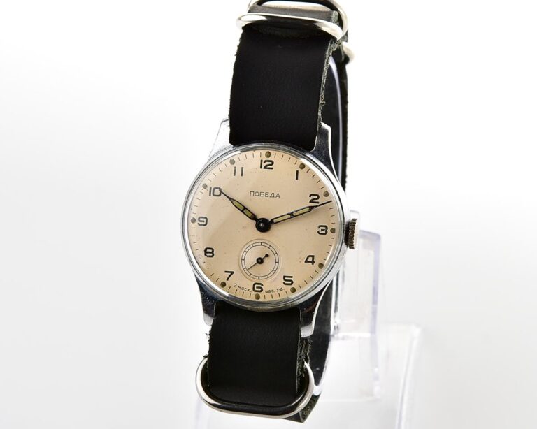 Excellent vintage soviet mechanical POBEDA watch, 2MChZ from the 1st quarter 1956!