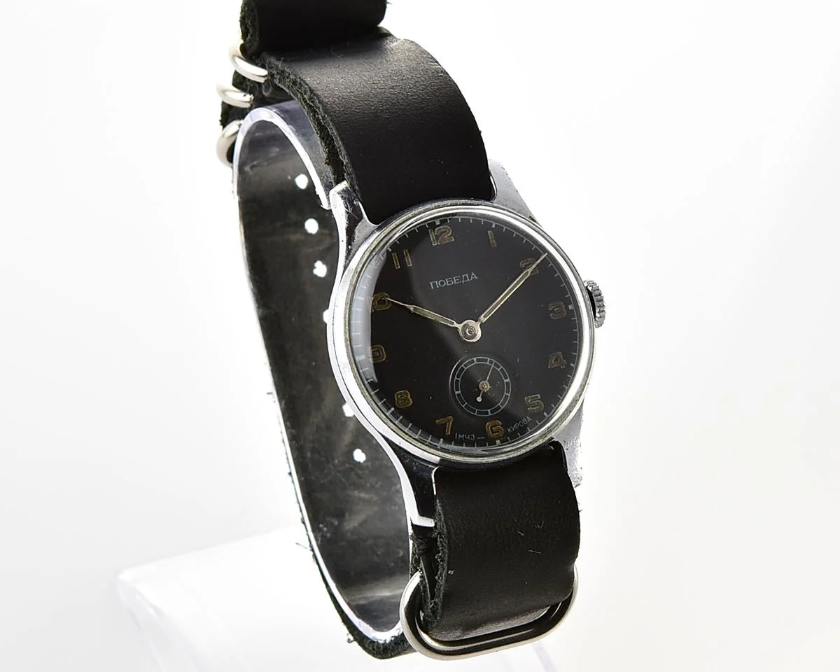 Excellent Soviet Pobeda mechanical watch, 1MChZ, from the 2nd quarter of 1954!