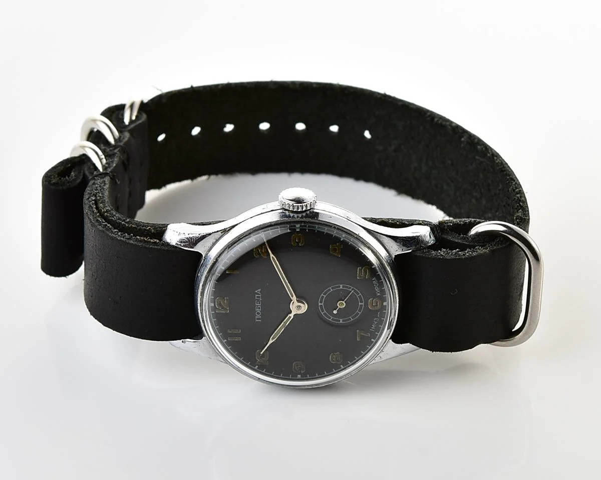 Excellent Soviet Pobeda mechanical watch, 1MChZ, from the 2nd quarter of 1954!