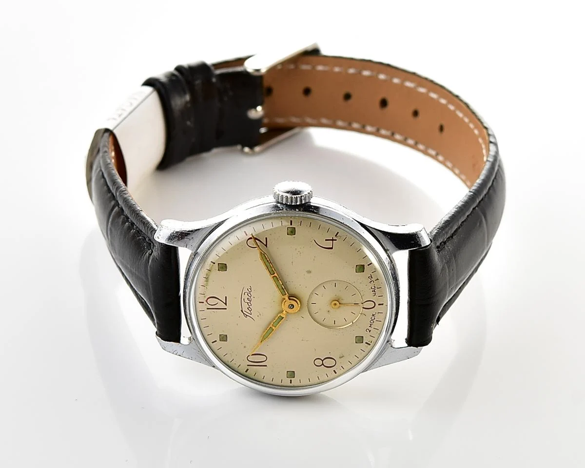 Vntage Soviet mechanical Pobeda watch, 2MChZ from 1st quarter 1958