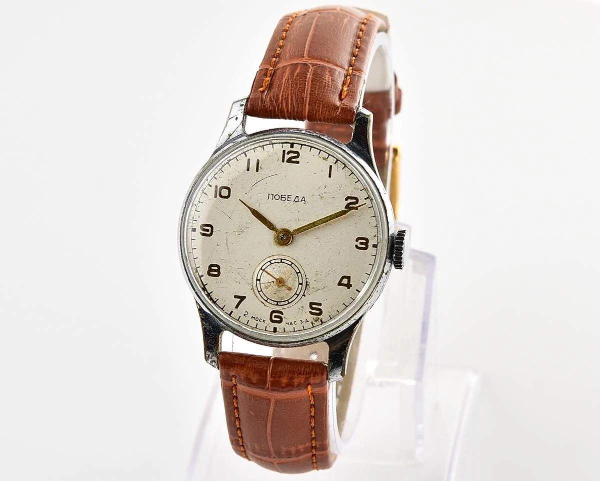 Vintage Soviet mechanical Pobeda watch, 2MChZ from the 3rd quarter 1958