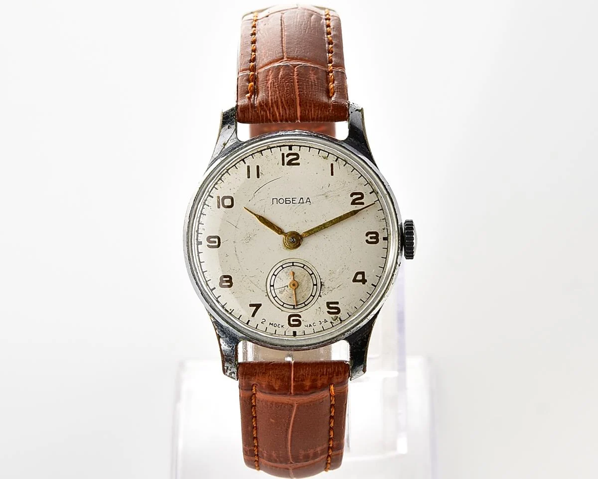 Vintage Soviet mechanical Pobeda watch, 2MChZ from the 3rd quarter 1958