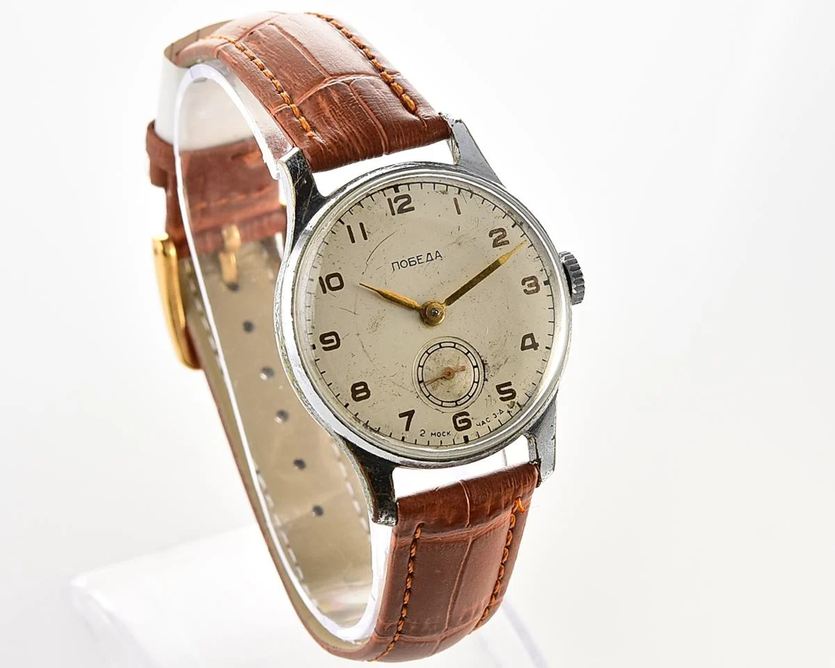 Vintage Soviet mechanical Pobeda watch, 2MChZ from the 3rd quarter 1958