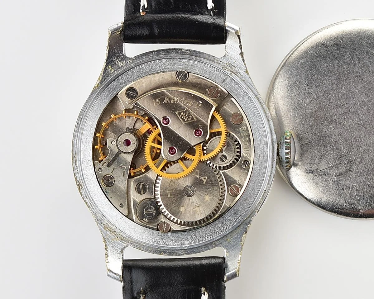 Excellent vintage Soviet Pobeda watch with central second hand, 1MChZ, 1st quarter of 1956