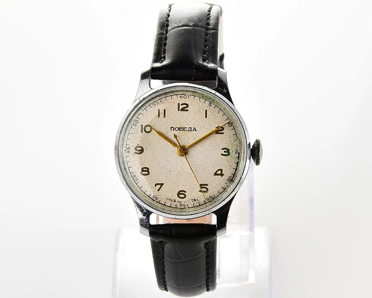 Excellent vintage Soviet Pobeda watch with central second hand, 1MChZ, 1st quarter of 1956