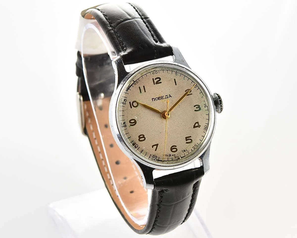 Excellent vintage Soviet Pobeda watch with central second hand, 1MChZ, 1st quarter of 1956