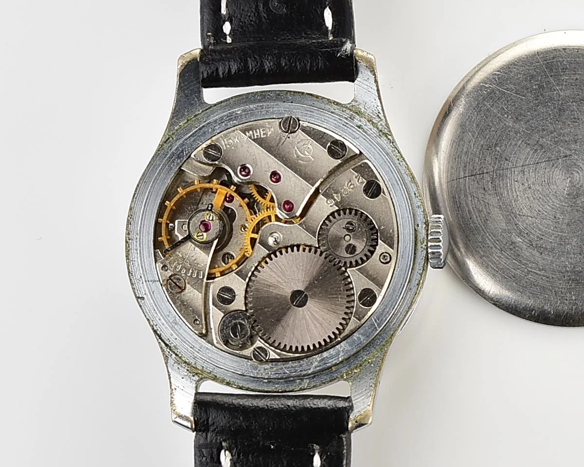 Vintage Soviet mechanical Pobeda watch, 2MChZ from the 1950s