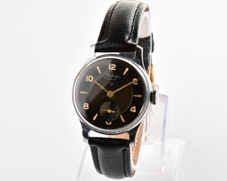 Excellent vintage soviet mechanical POBEDA watch, 2MChZ from the 1950s