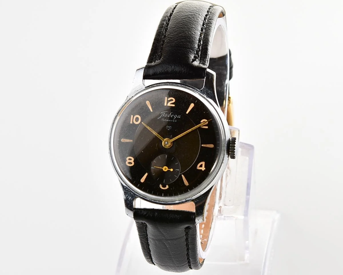 Vintage Soviet mechanical Pobeda watch, 2MChZ from the 1950s