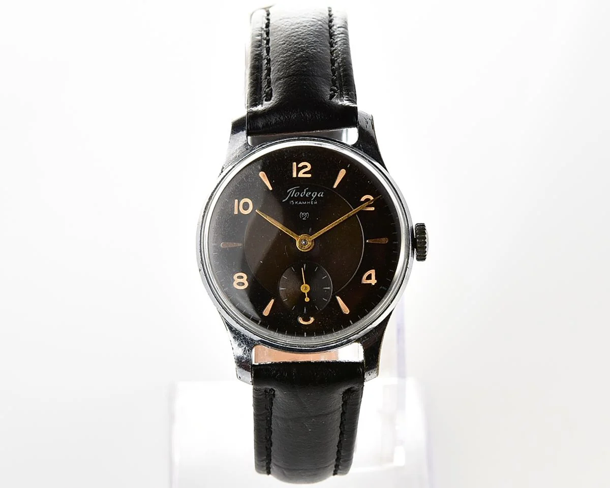 Vintage Soviet mechanical Pobeda watch, 2MChZ from the 1950s