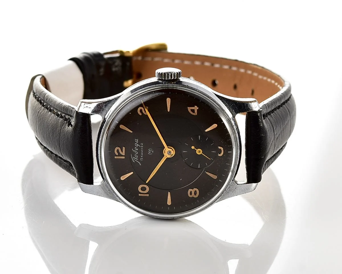 Vintage Soviet mechanical Pobeda watch, 2MChZ from the 1950s