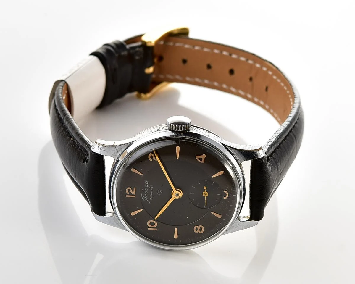 Vintage Soviet mechanical Pobeda watch, 2MChZ from the 1950s