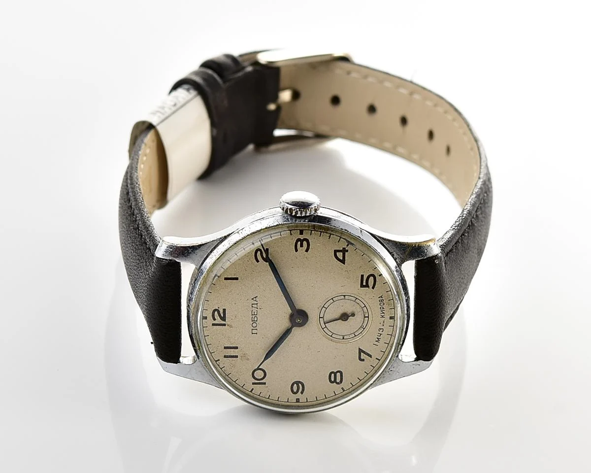 Excellent vintage Soviet mechanical Pobeda, 1MChZ, 3rd quarter of 1954!