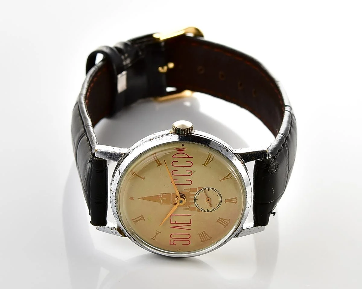 Vintage Soviet mechanical Pobeda wrist watch with Kremlin
