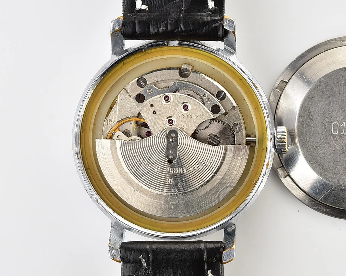 Soviet Poljot mechanical wristwatch with automatic self-winding movement