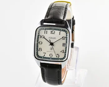 Vintage Soviet Raketa mechanical wristwatch