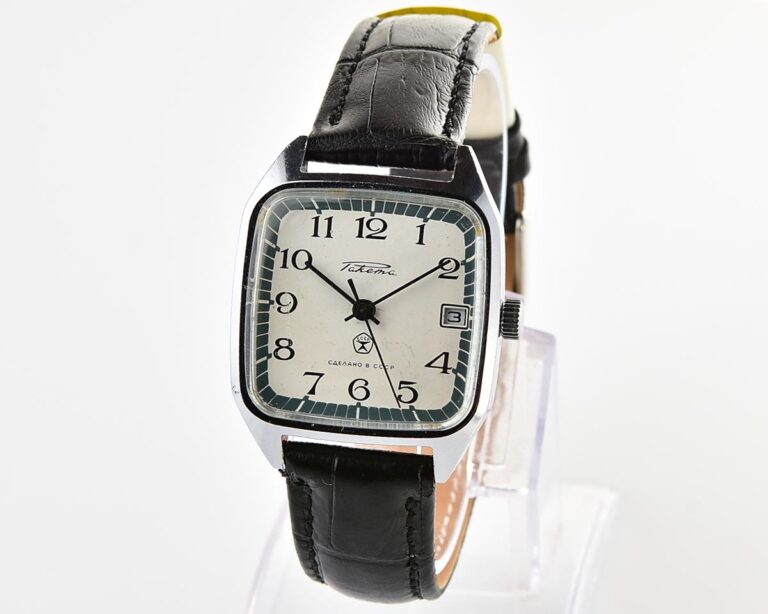 Vintage soviet Raketa mechanical wristwatch