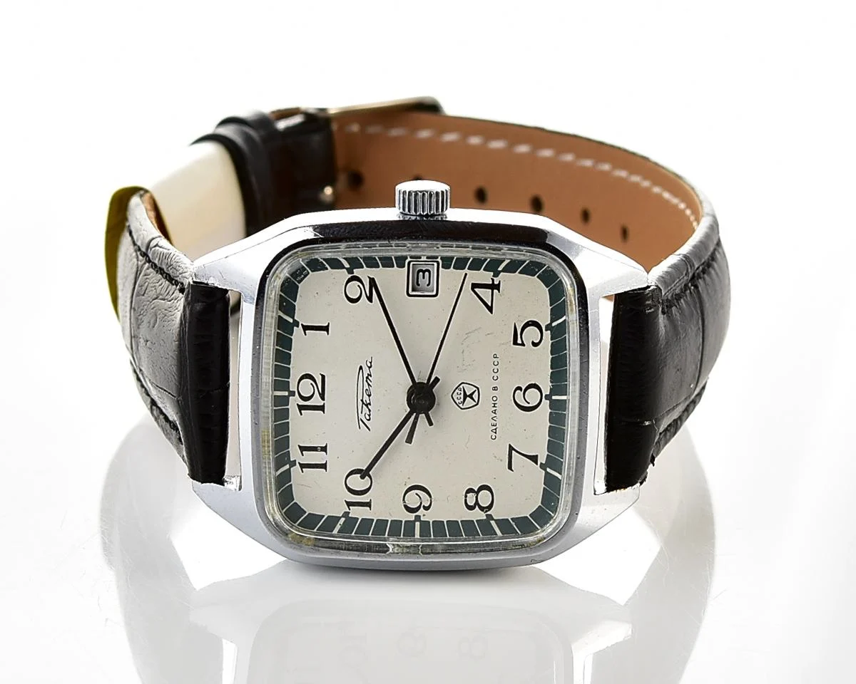 Vintage Soviet Raketa mechanical wristwatch