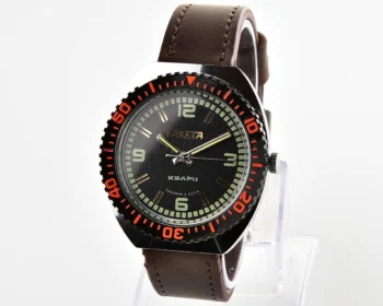 Excellent vintage Soviet Raketa quartz watch with rotating bezel
