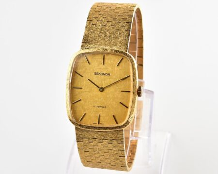 Uncommon soviet Sekonda (Chaika) vintage mechanical wristwatch