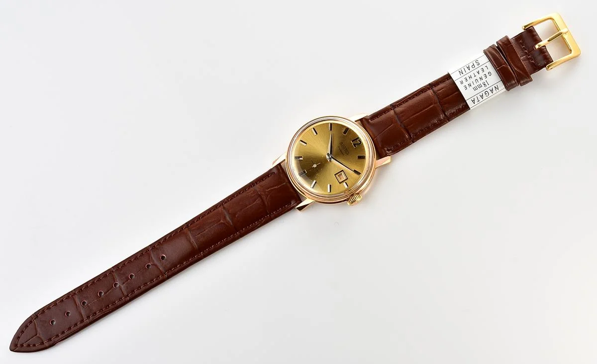 Excellent vintage Soviet Wostok (Vostok) mechanical gold-plated wrist watch