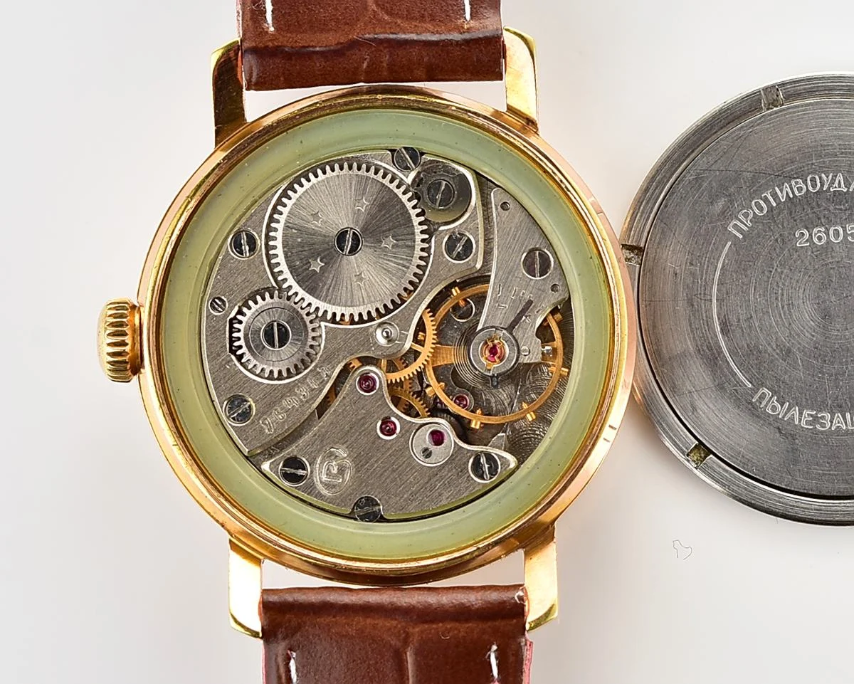 Excellent vintage Soviet Wostok (Vostok) mechanical gold-plated wrist watch