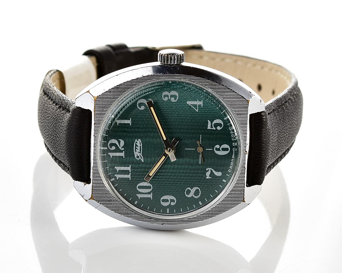 ZiM soviet mechanical watch - SovietWatchStore.com