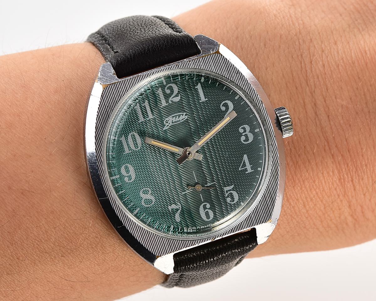 ZiM soviet mechanical watch - SovietWatchStore.com