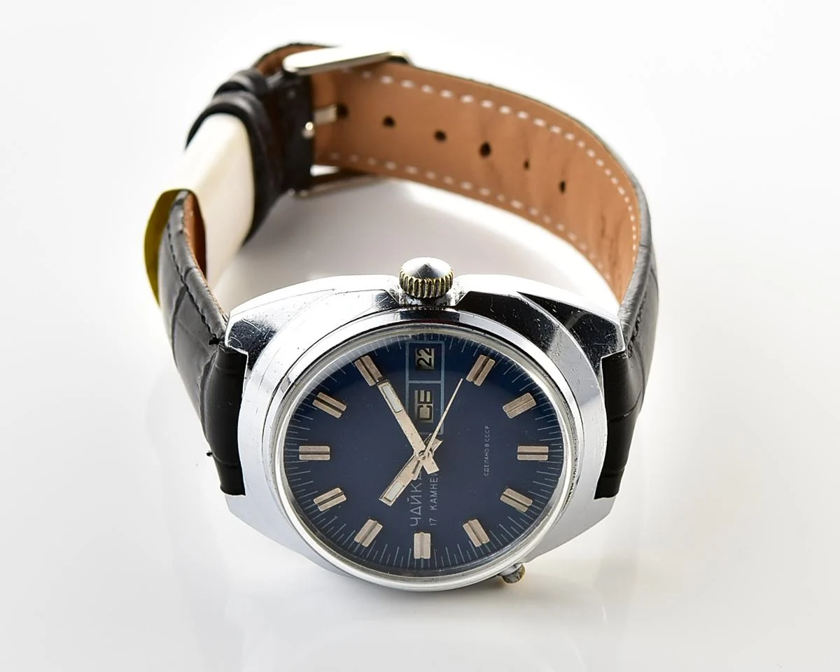 Large Soviet mechanical watch Chaika