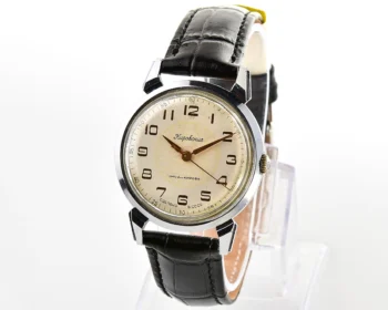 Rare! Beautiful vintage Soviet wrist watch from 50s - Kirovskie from the 1st Moscow Watch Factory
