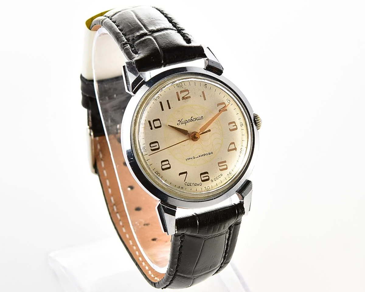 Rare! Beautiful vintage Soviet wrist watch from 50s - Kirovskie from the 1st Moscow Watch Factory