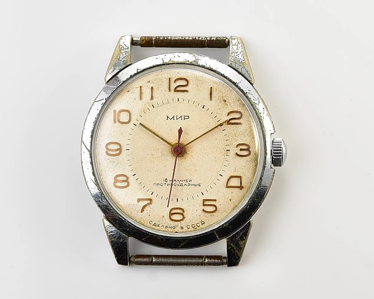 Vintage Soviet Mir ultra-thin mechanical wrist watch