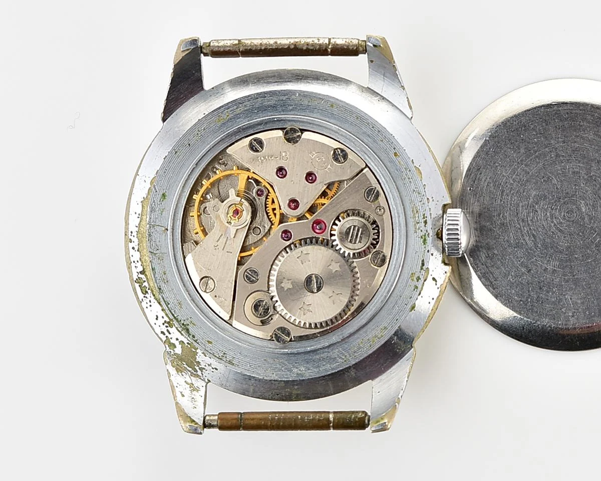 Vintage Soviet Mir ultra-thin mechanical wrist watch