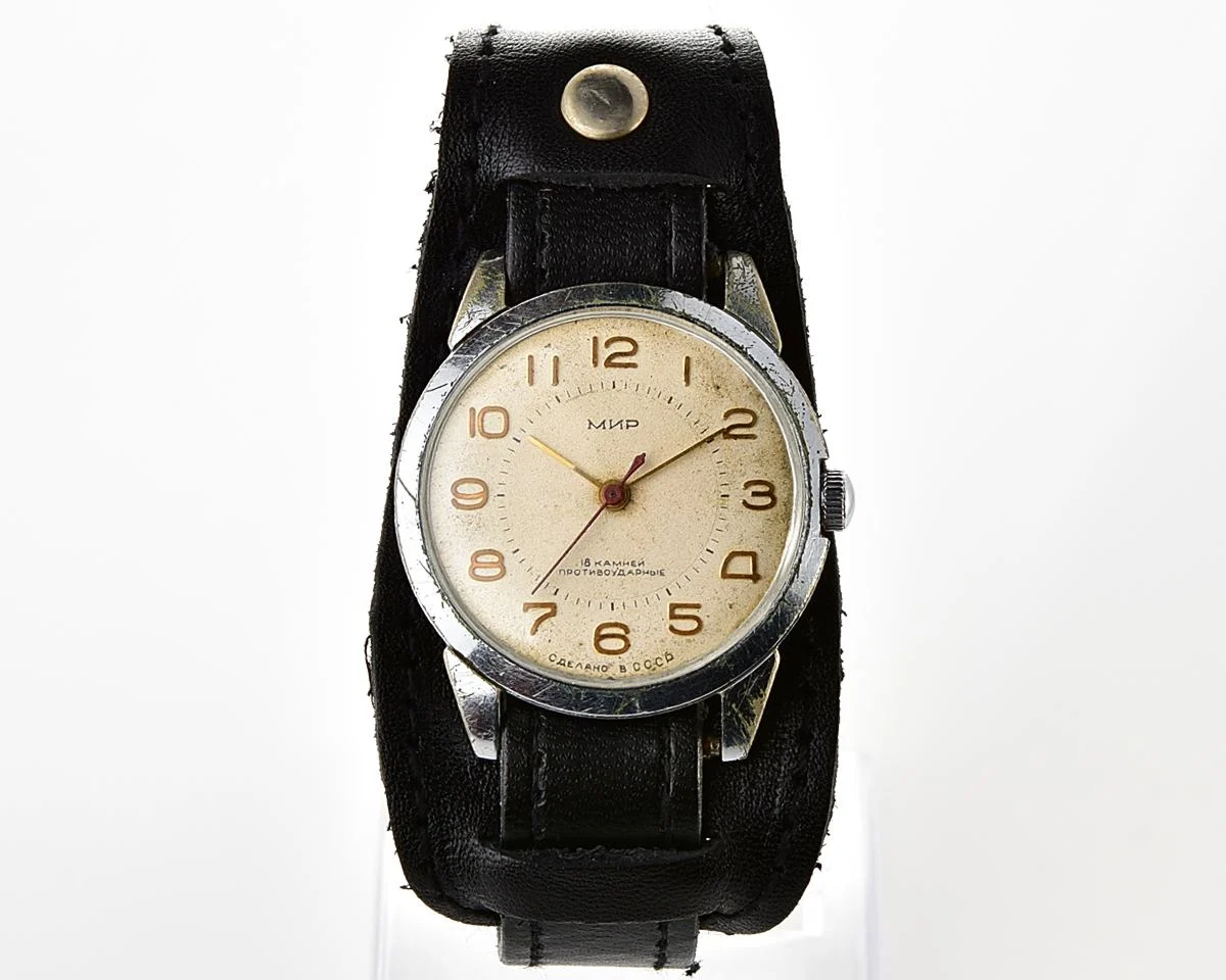 Vintage Soviet Mir ultra-thin mechanical wrist watch