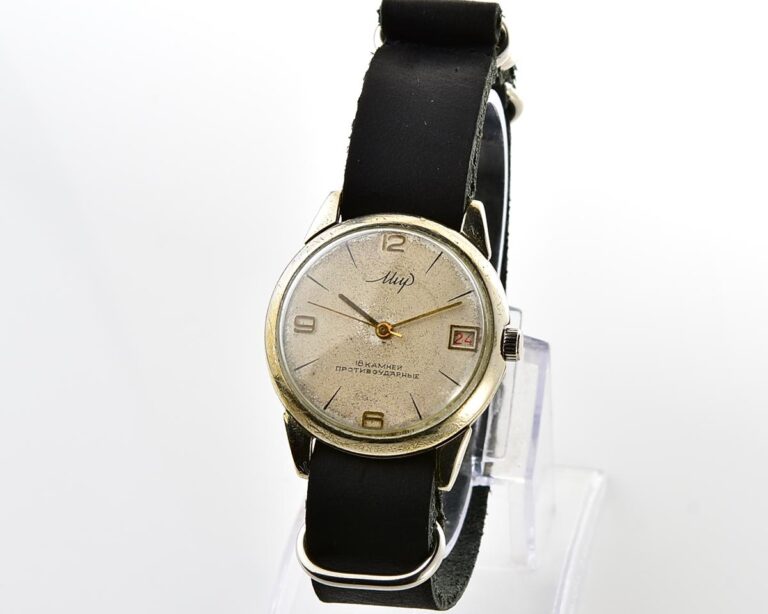 Vintage soviet MIR mechanical watch