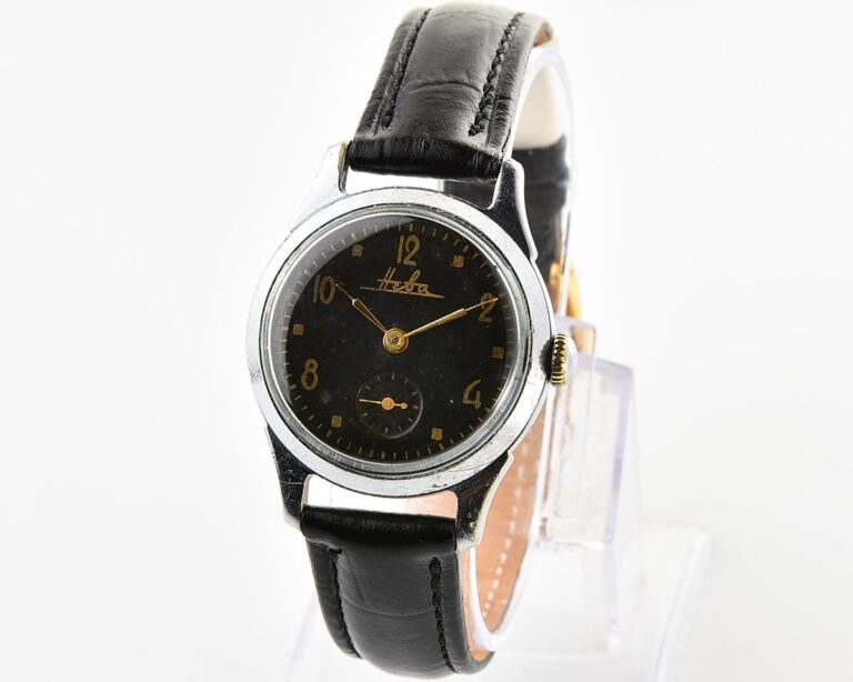 Vintage soviet Neva mechanical wristwatch