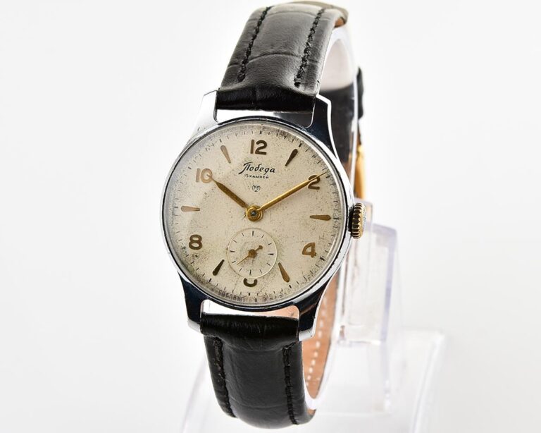 Vintage soviet mechanical POBEDA watch, 2MChZ from the 1950s