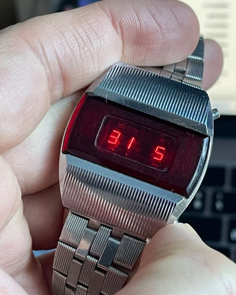 First Red LED Digital Vintage USSR Wrist Watch Electronika E-1 Pulsar!