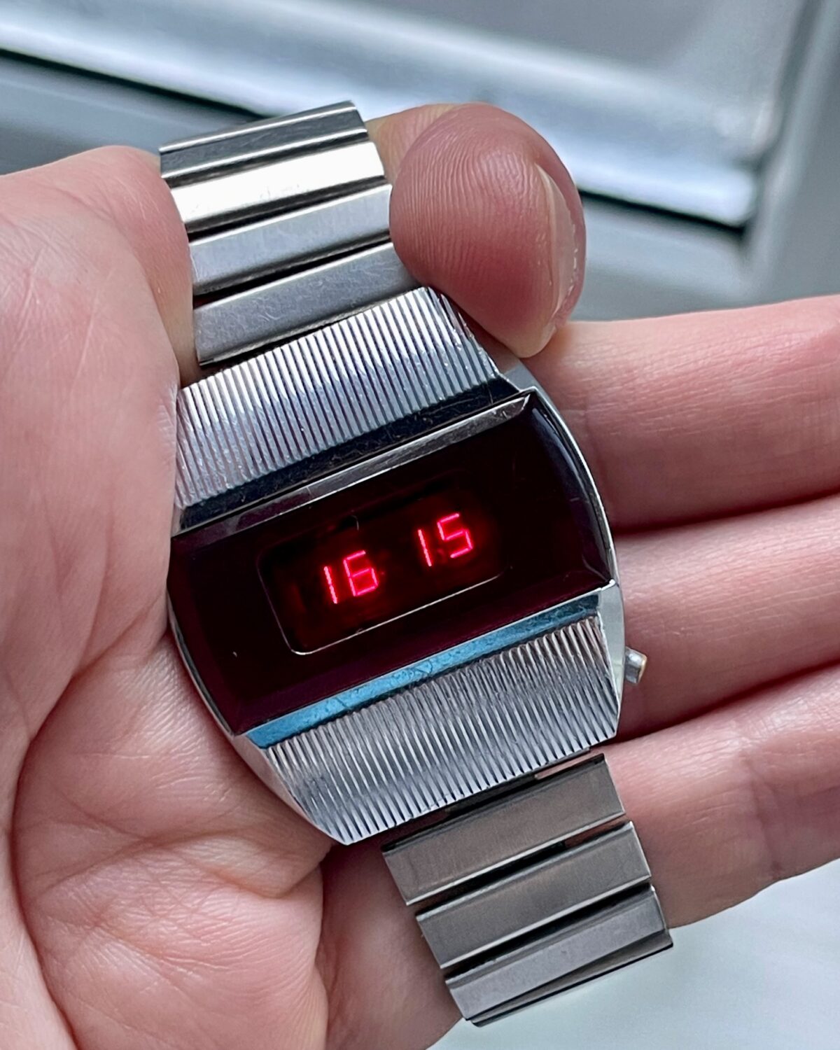 First RED LED Digital Vintage USSR Wrist Watch Electronika E-1 Pulsar!