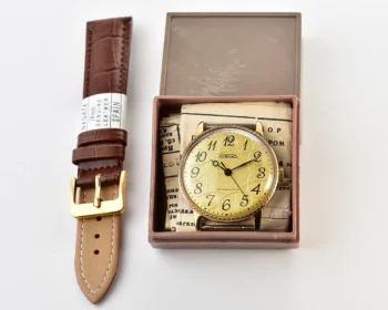 TIME CAPSULE: Vintage gold-plated Soviet Raketa watch, New Old Stock (NOS)!