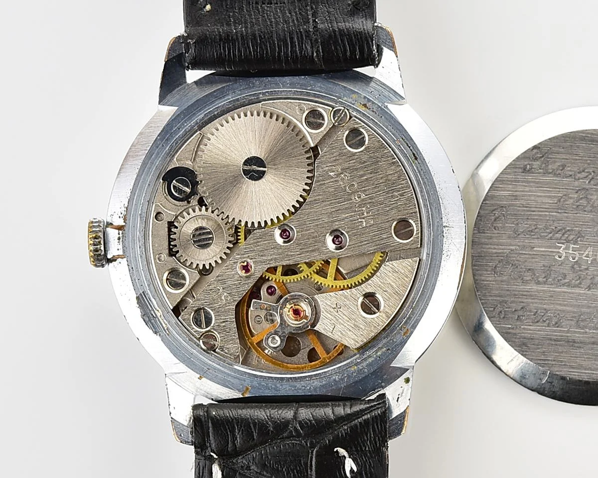 Soviet Raketa elegant vintage mechanical watch - with engraved back