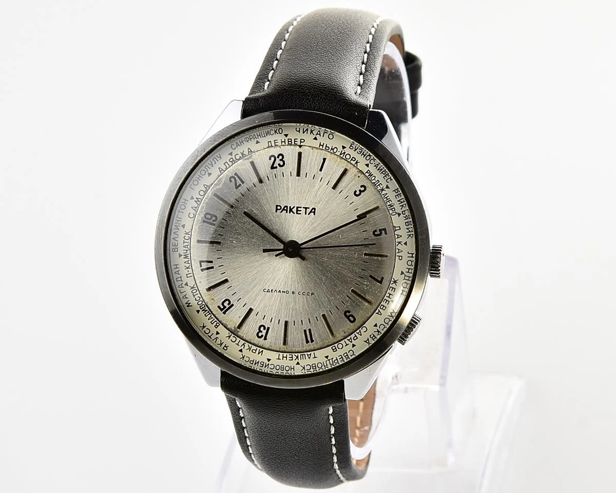 Vintage mechanical Raketa World Traveler (Goroda) watch with 24 hours 2623.H mechanical movement